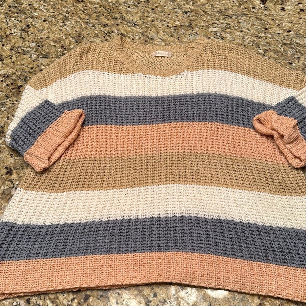 NWOT Altar’d State Sweater 3/4 Sleeves Size S/M